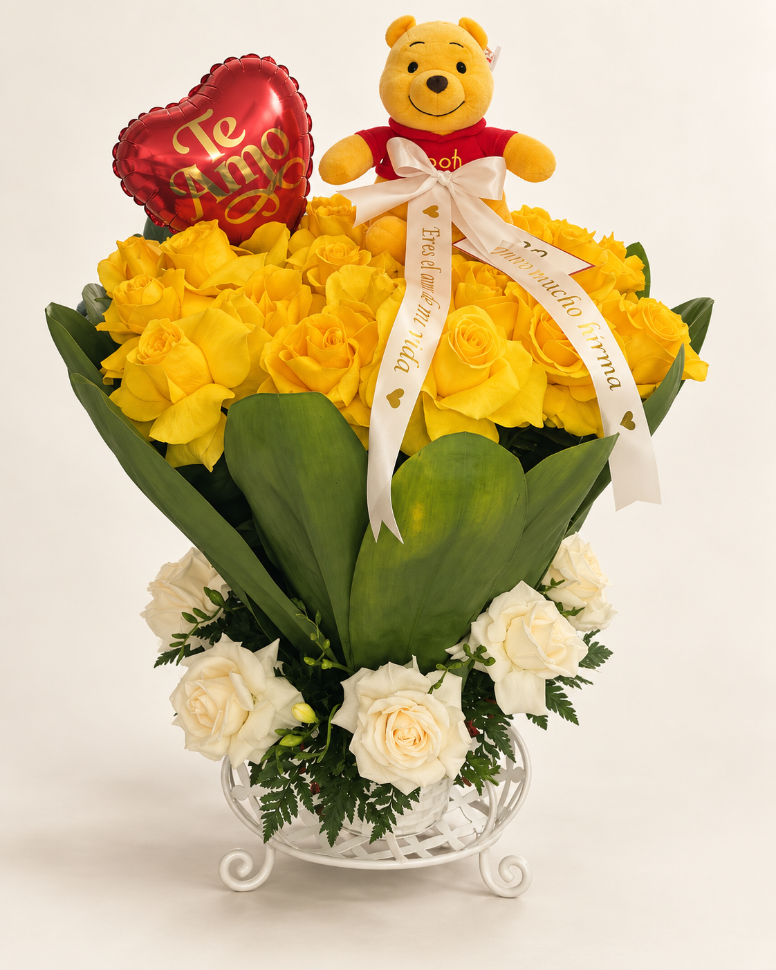 Arreglo floral 21: rosas amarillas con peluche y globo de corazón «Te Amo»